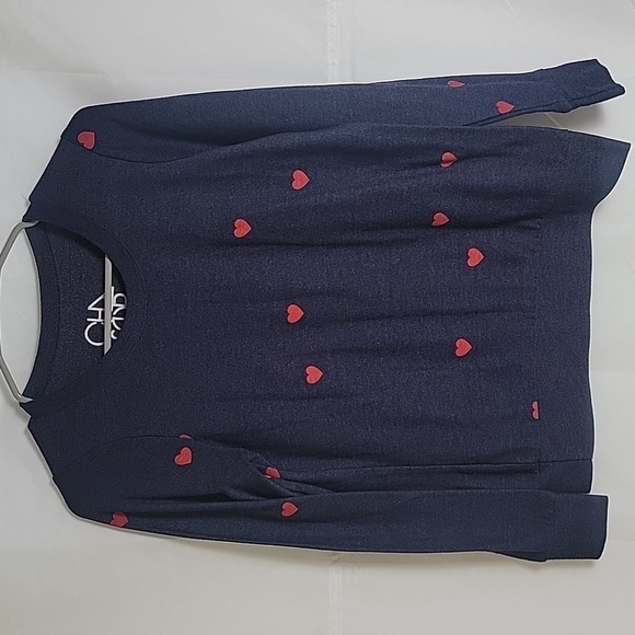 Cha Sor Heart design lightweight sweater - Picture 1 of 7